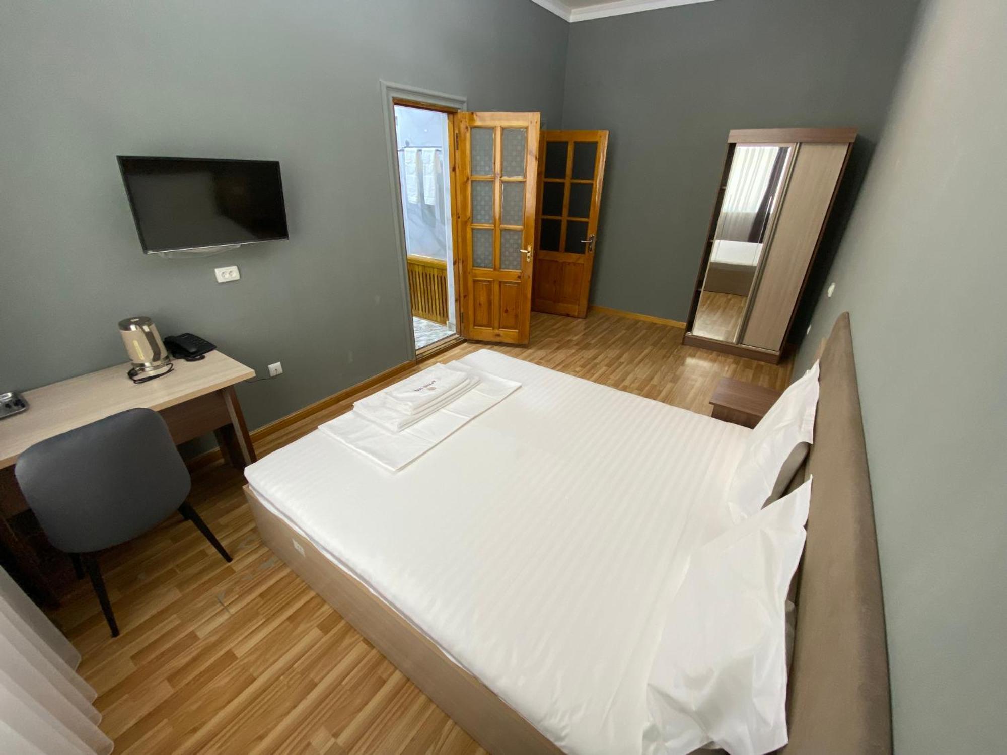 Art Garden Hotel Ташкент Экстерьер фото